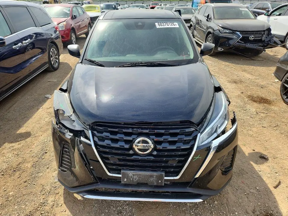 2021 NISSAN KICKS S  