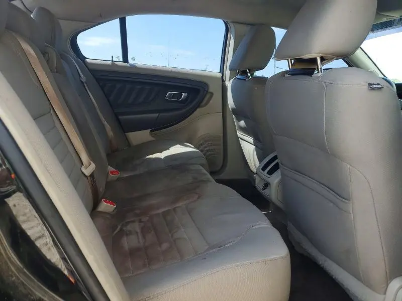 2010 FORD TAURUS SE  