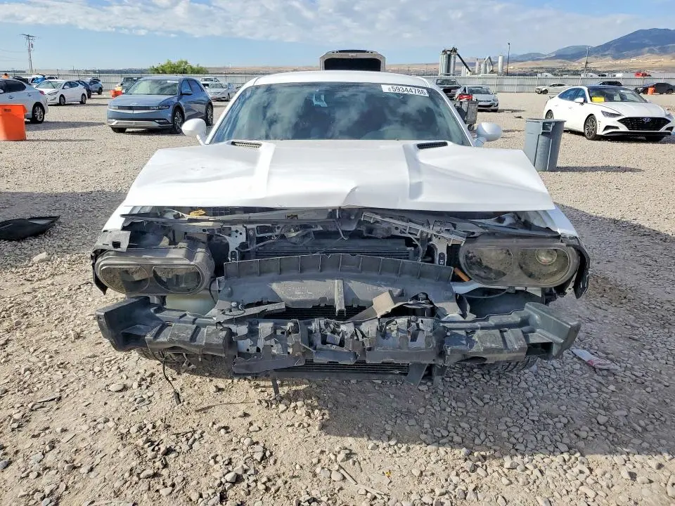 2013 DODGE CHALLENGER SXT  