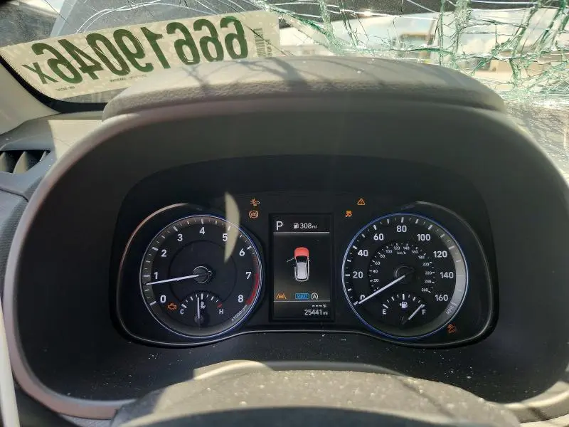 2023 HYUNDAI KONA SE  