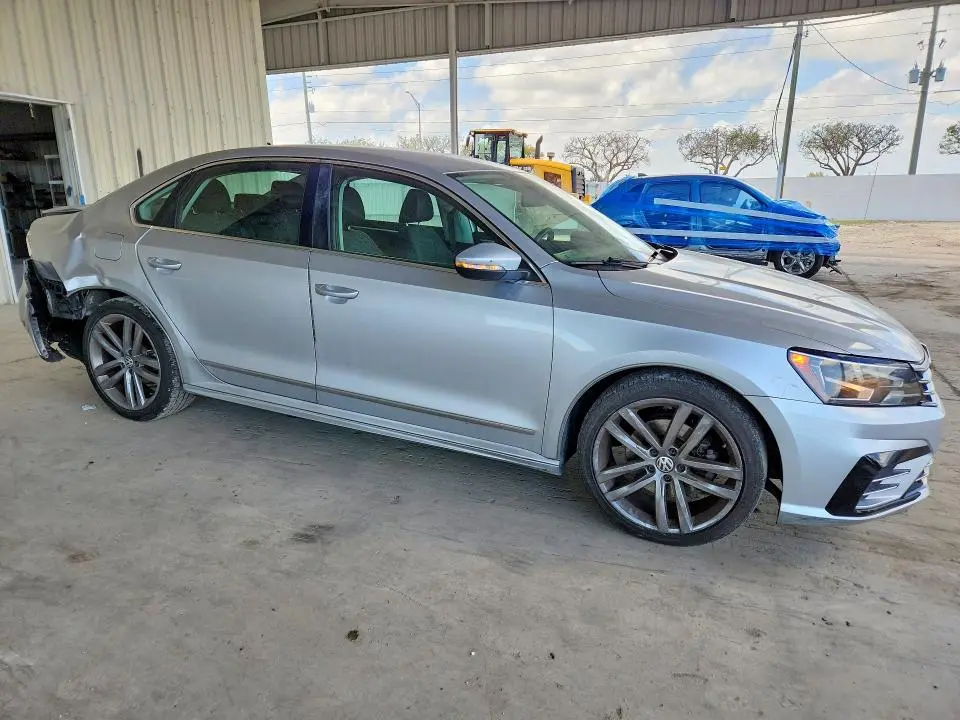 2016 VOLKSWAGEN PASSAT S  