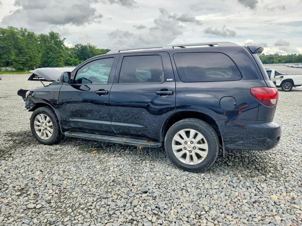 2018 TOYOTA SEQUOIA SR5  