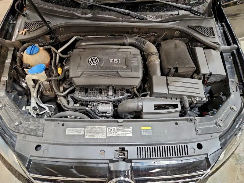 2015 VOLKSWAGEN PASSAT SE  