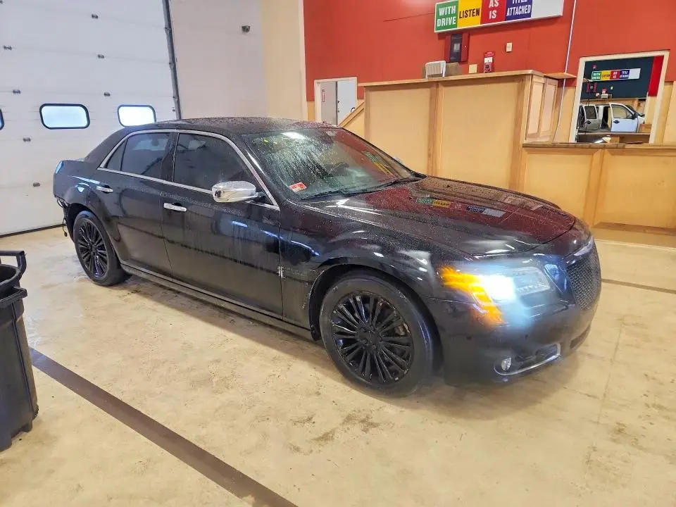 2012 CHRYSLER 300 LIMITED  