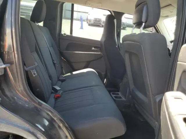 2011 JEEP LIBERTY SPORT  