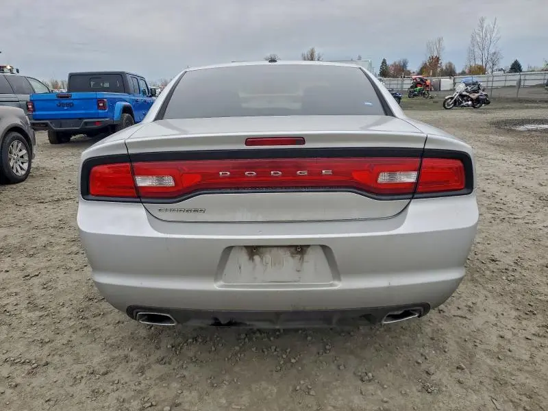 2012 DODGE CHARGER SE  