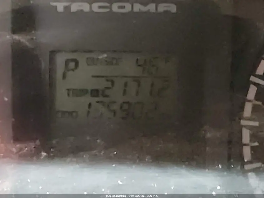 2016 TOYOTA TACOMA SR V6