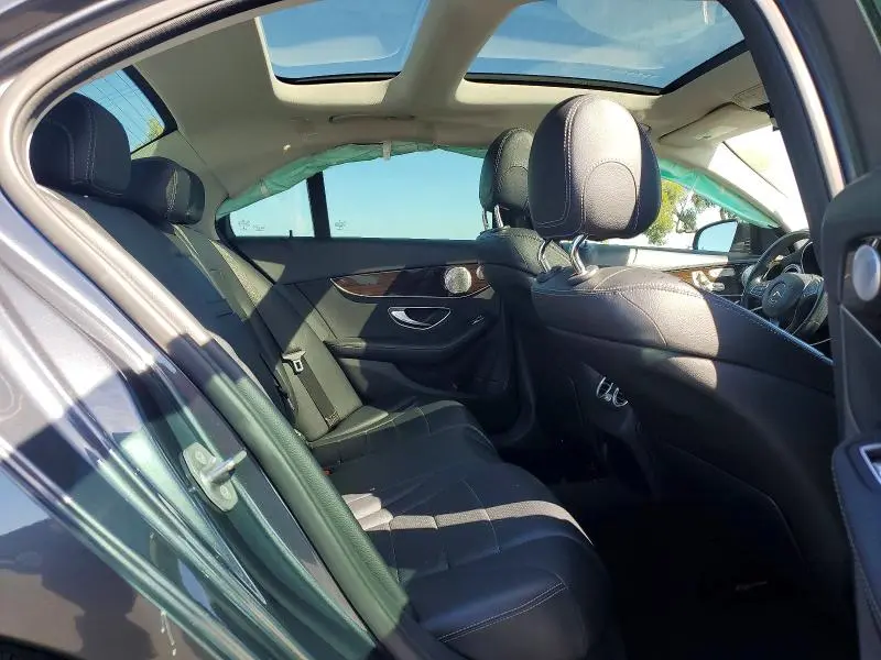 2016 MERCEDES-BENZ C 300  
