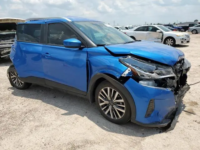 2023 NISSAN KICKS SV  