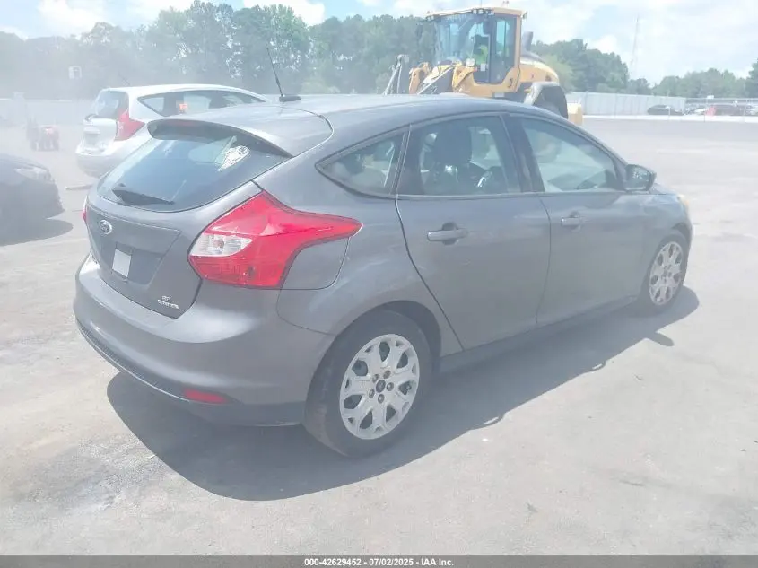 2012 FORD FOCUS SE