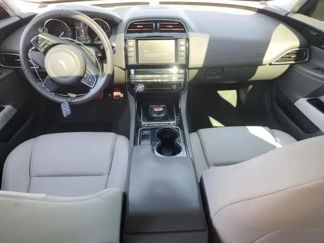 2017 JAGUAR XE PREMIUM  