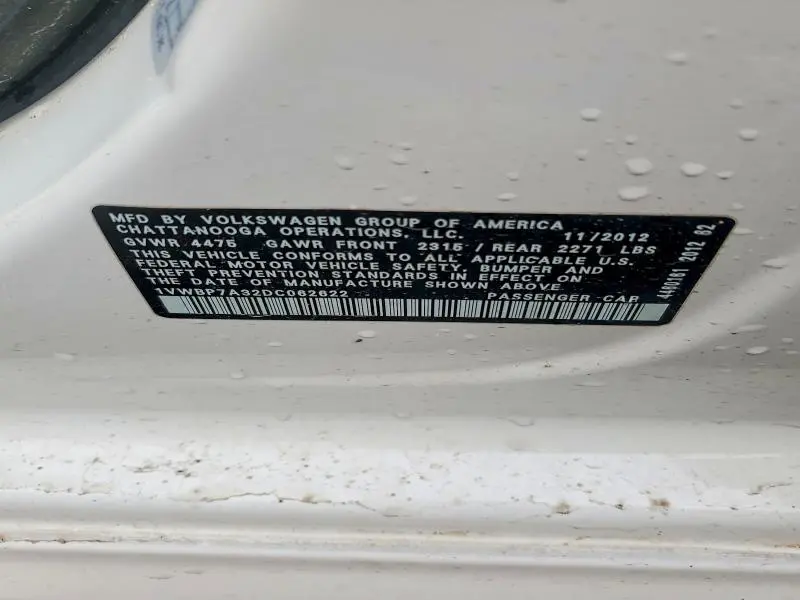 2013 VOLKSWAGEN PASSAT SE  