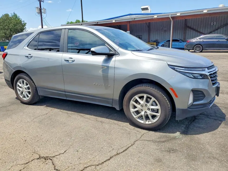 2024 CHEVROLET EQUINOX LT  