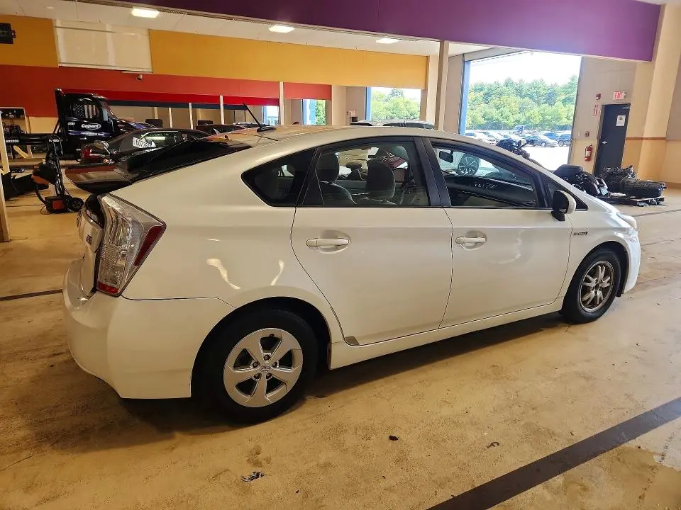 2011 TOYOTA PRIUS TWO  