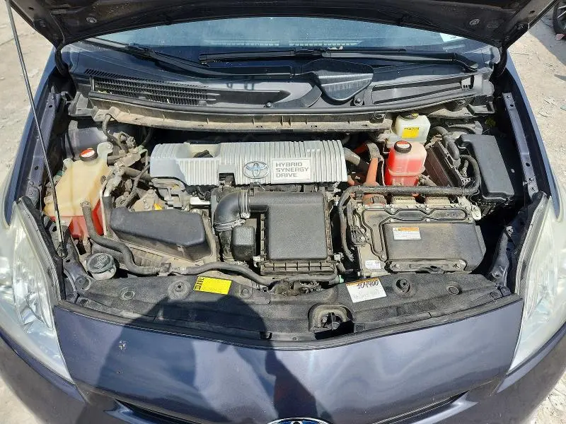 2015 TOYOTA PRIUS THREE  