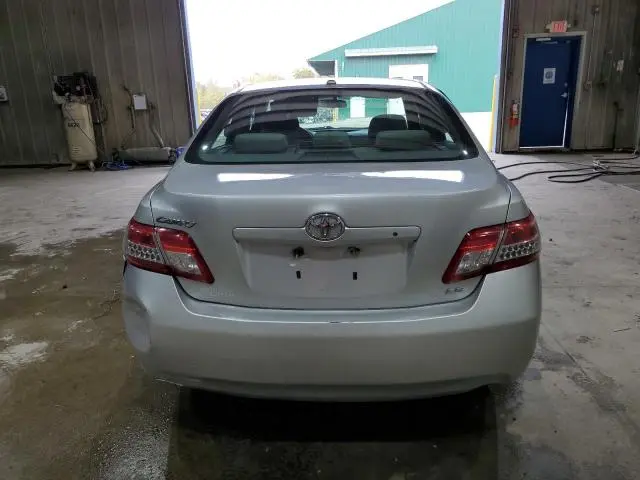 2010 TOYOTA CAMRY BASE  