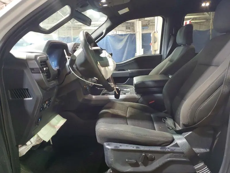 2025 FORD F150 XLT  