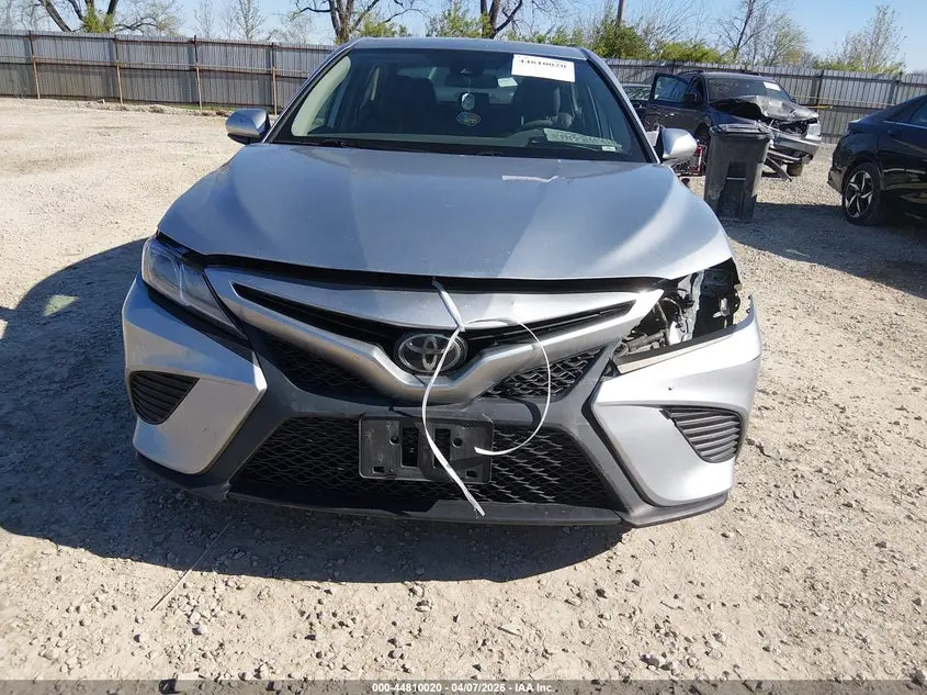 2019 TOYOTA CAMRY SE