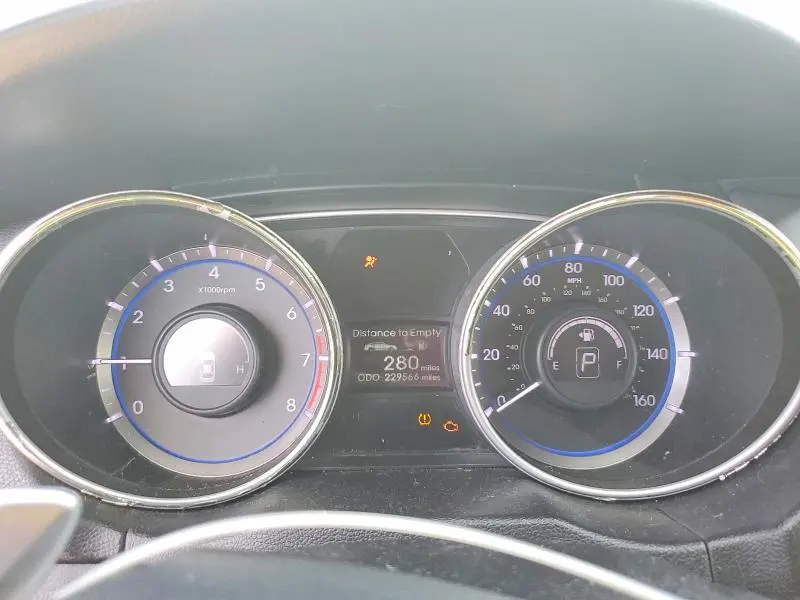 2012 HYUNDAI SONATA SE  