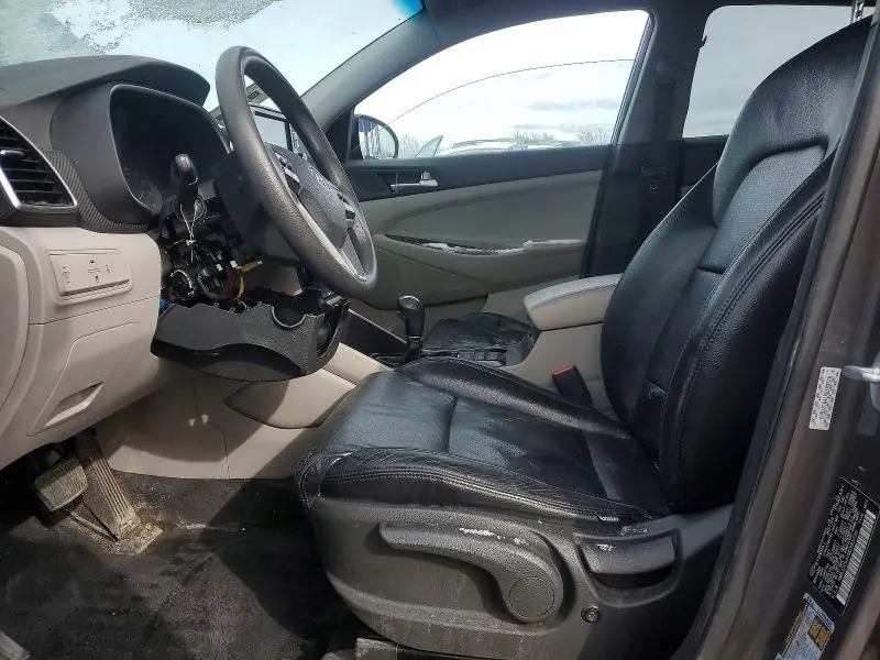 2021 HYUNDAI TUCSON SE  