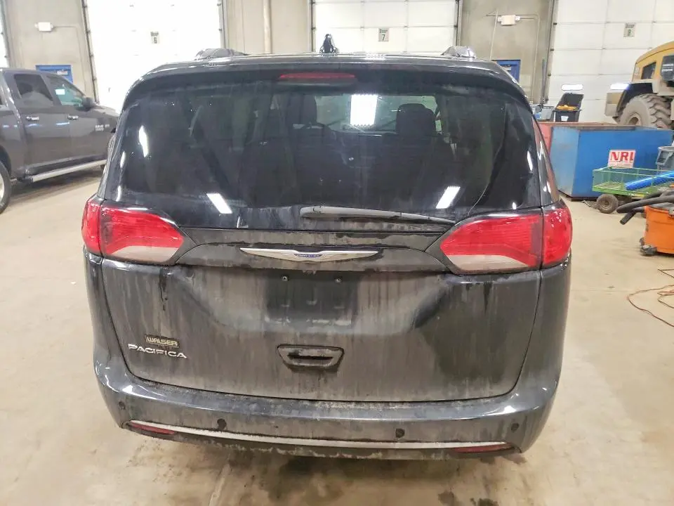 2018 CHRYSLER PACIFICA LX  