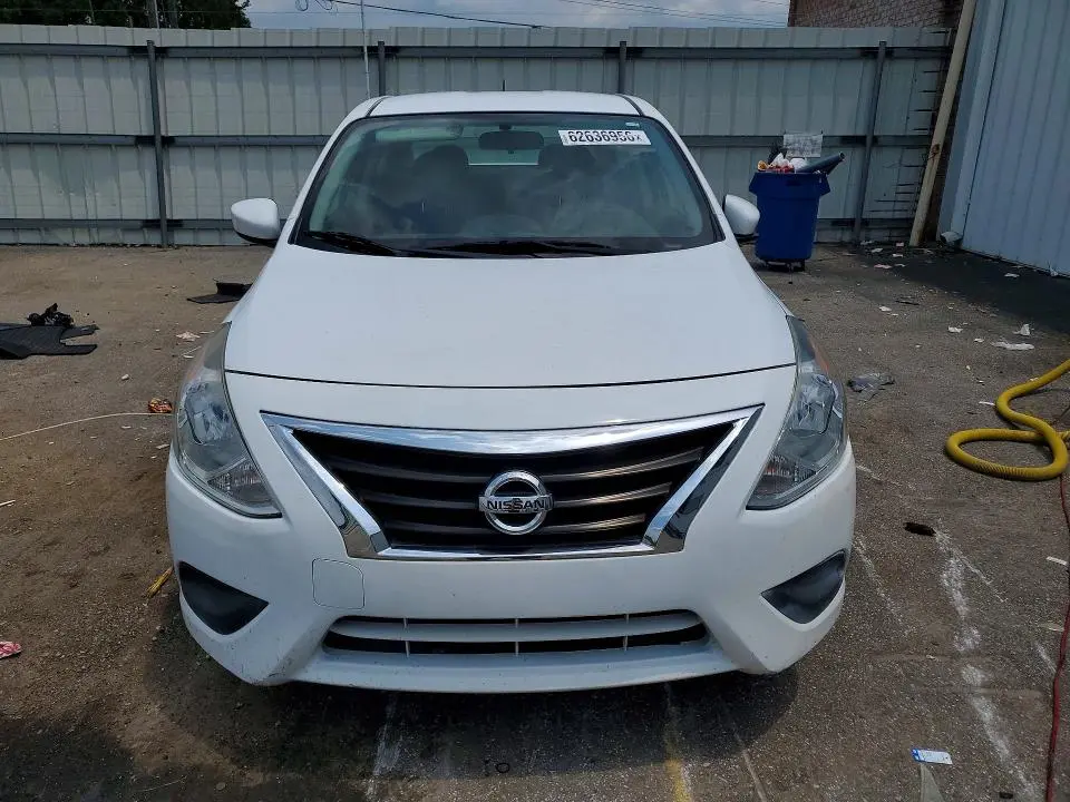 2019 NISSAN VERSA SV  