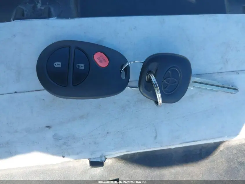 2010 TOYOTA HIGHLANDER SE V6