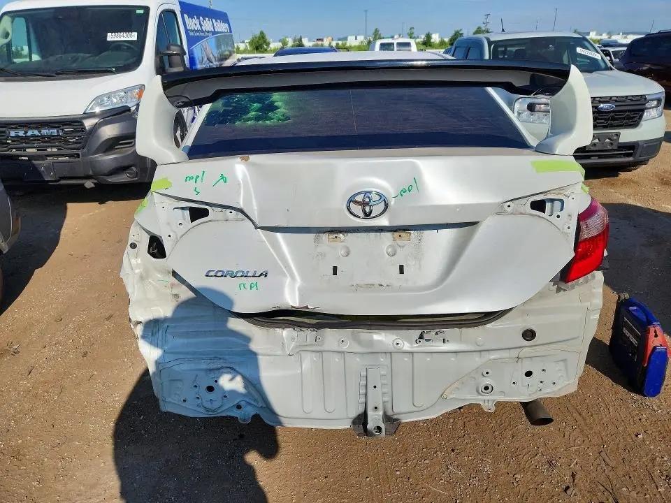 2018 TOYOTA COROLLA LE  