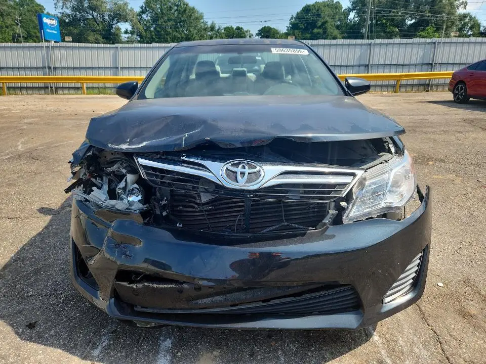 2013 TOYOTA CAMRY LE  