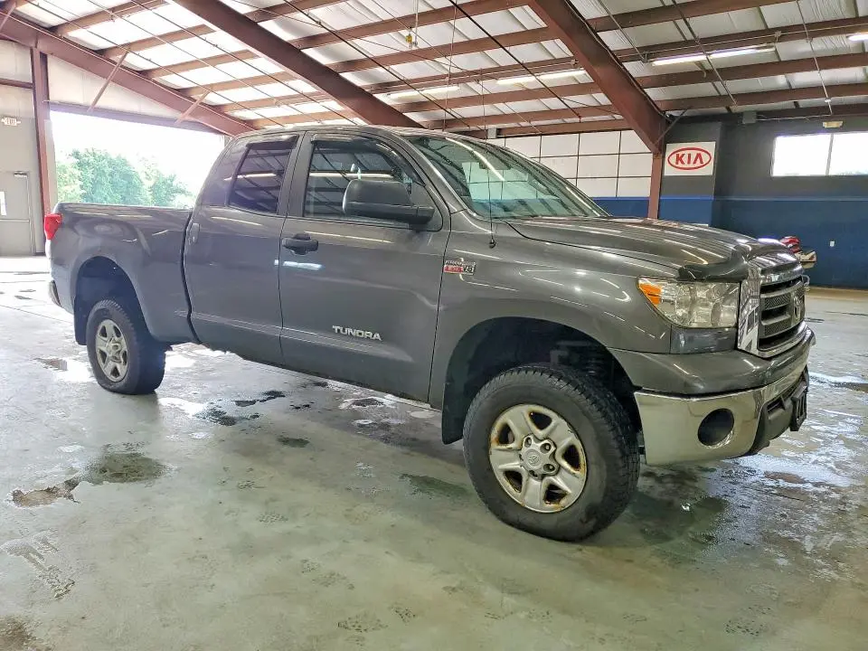 2011 TOYOTA TUNDRA DOUBLE CAB SR5  