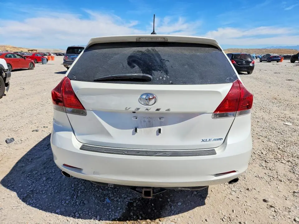 2015 TOYOTA VENZA XLE  