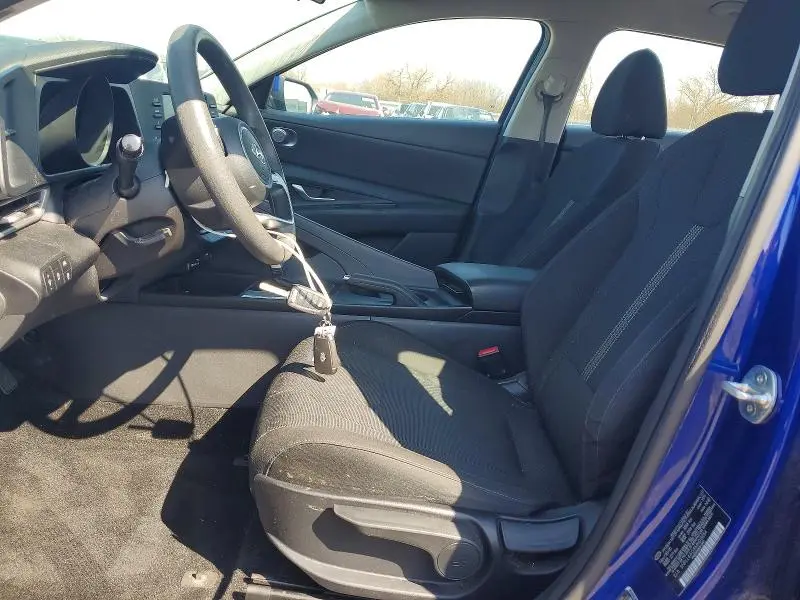 2021 HYUNDAI ELANTRA SE  
