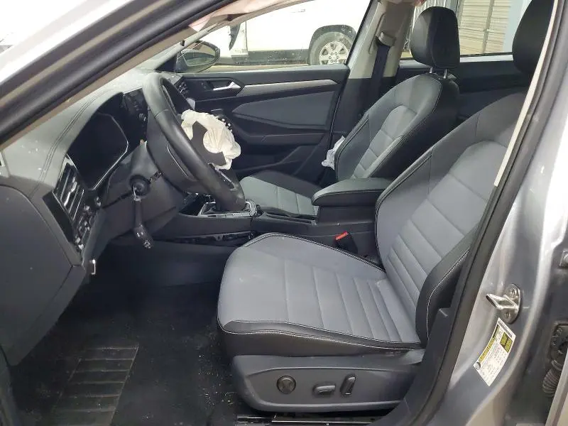 2025 VOLKSWAGEN JETTA SE  