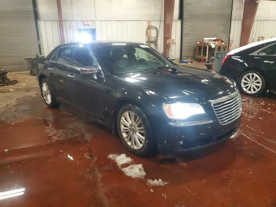 2013 CHRYSLER 300C   