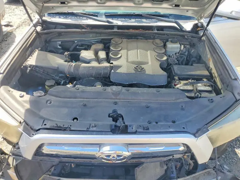 2011 TOYOTA 4RUNNER SR5  