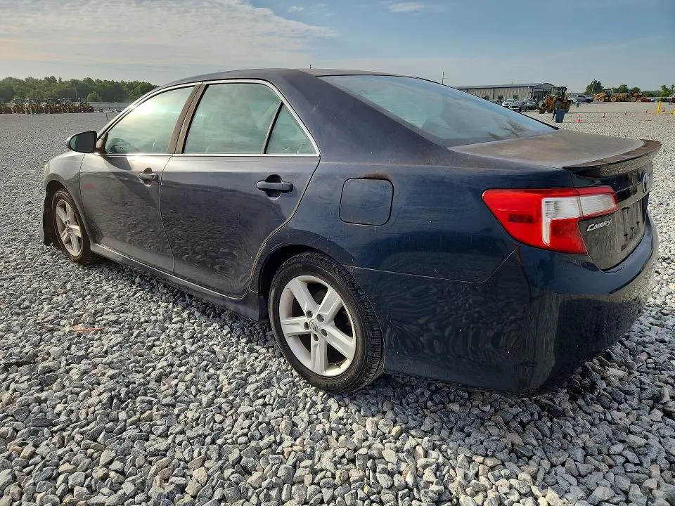 2014 TOYOTA CAMRY SE  