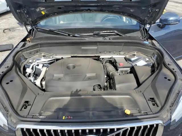 2021 VOLVO XC90 T6 MOMENTUM  