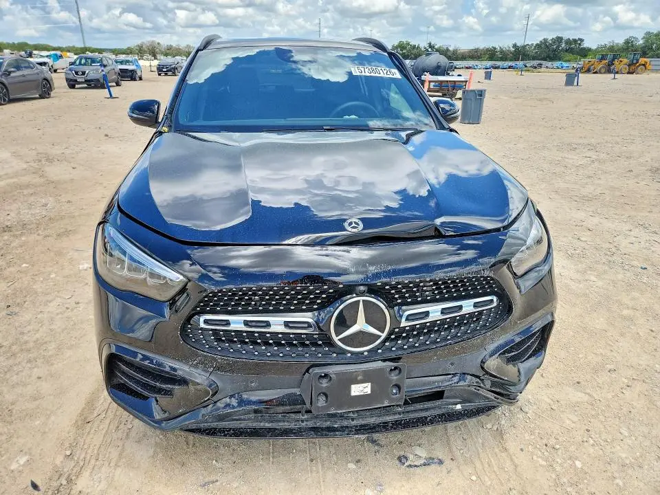 2025 MERCEDES-BENZ GLA 250  
