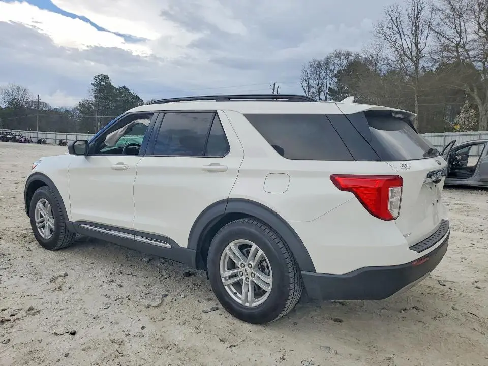 2022 FORD EXPLORER XLT  