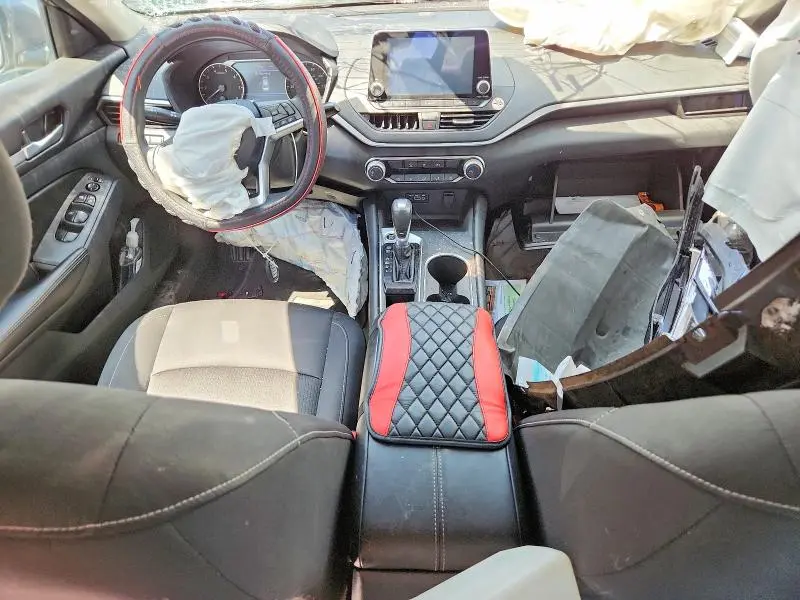 2022 NISSAN ALTIMA SV  