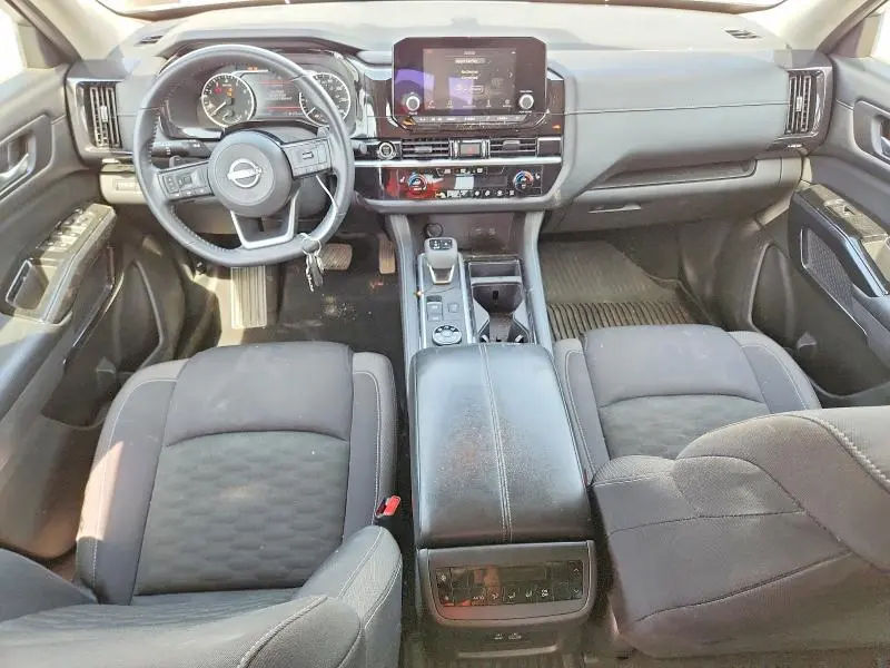 2022 NISSAN PATHFINDER SV  