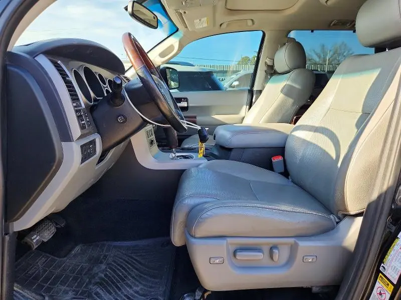 2013 TOYOTA SEQUOIA PLATINUM  