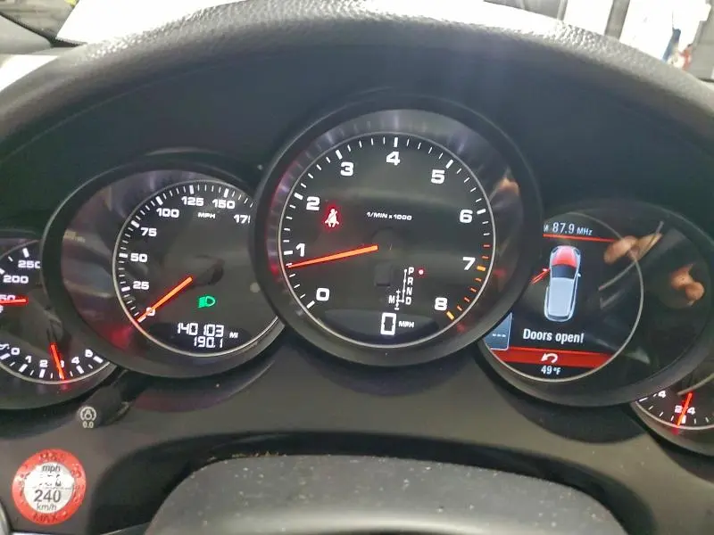 2014 PORSCHE CAYENNE   