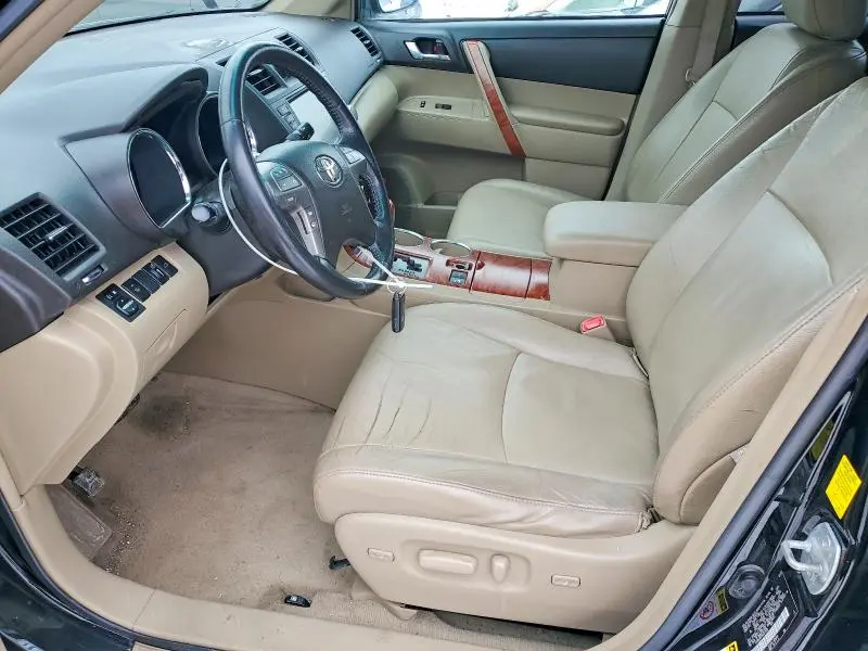 2010 TOYOTA HIGHLANDER LIMITED  