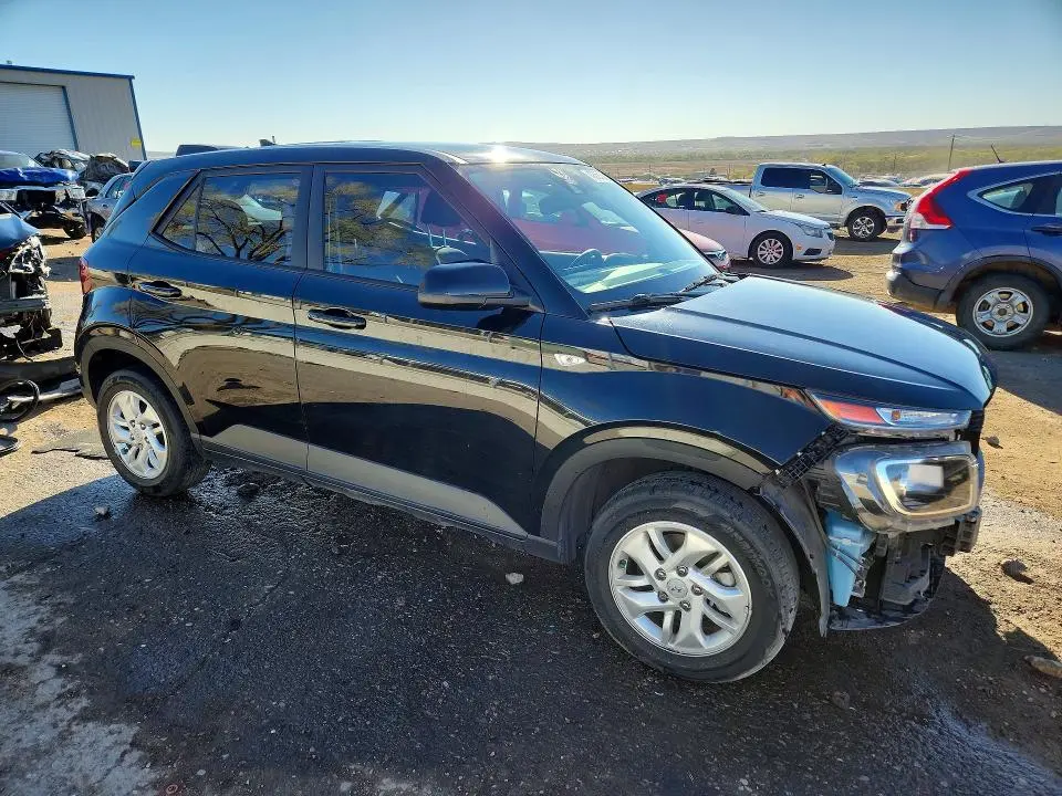 2022 HYUNDAI VENUE SE  