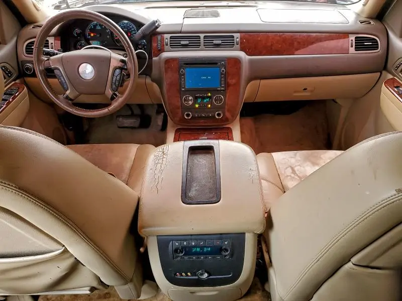 2011 CHEVROLET TAHOE C1500 LTZ  