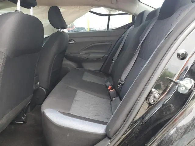 2023 NISSAN VERSA SV  