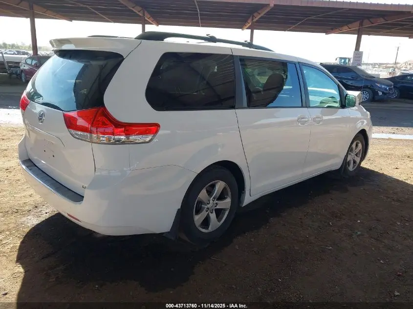 2013 TOYOTA SIENNA LE V6 8 PASSENGER