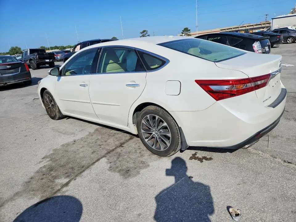 2017 TOYOTA AVALON XLE  