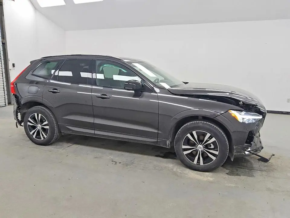 2025 VOLVO XC60 CORE  